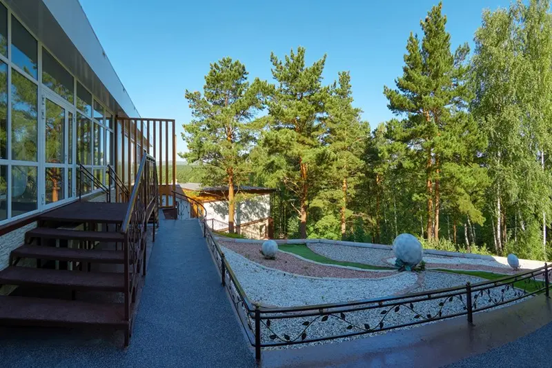 Сосновый лес и чистый воздух Сосновый лес и чистый воздух изображение